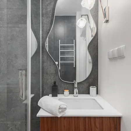 Aleje Jerozolimskie 25 By Homeprime Apartment